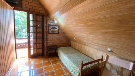 House with 05 bedrooms 100 meters from Morrinhos Beach