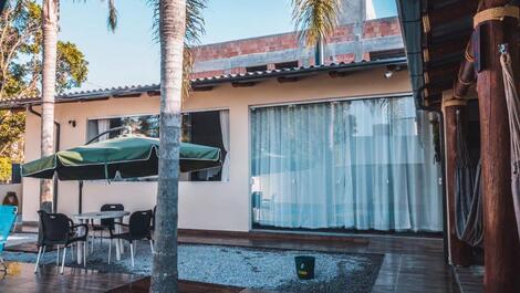 Beautiful house with 04 suites 300 meters from the sea in Canto Grande