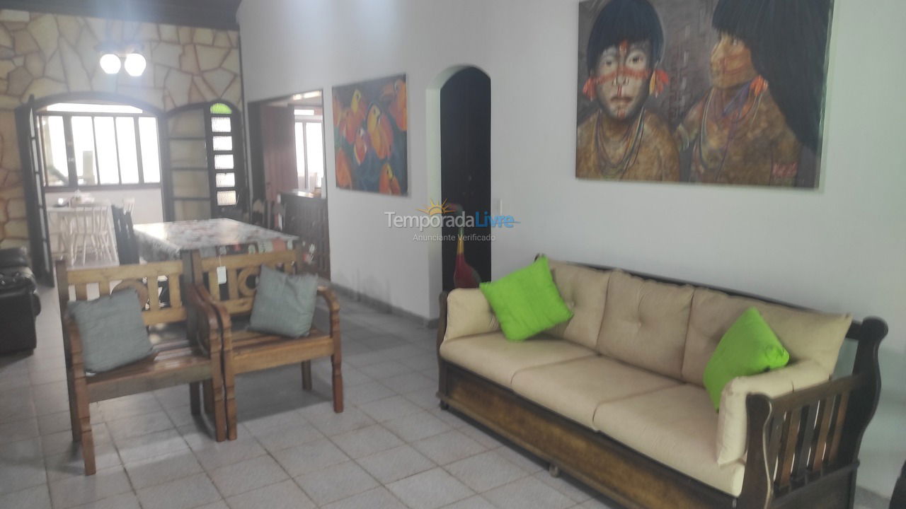 House for vacation rental in Ubatuba (Jardim Samambaia)