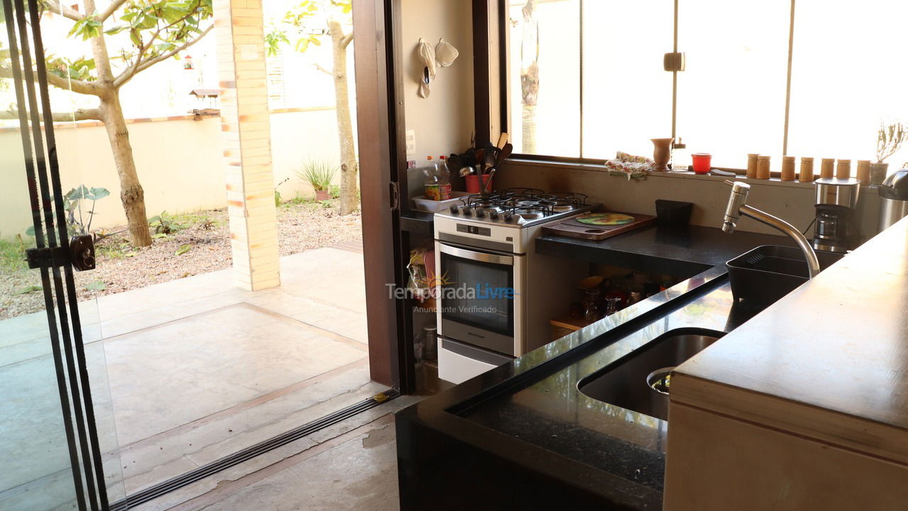 Casa para alquiler de vacaciones em Bombinhas (Canto Grande)
