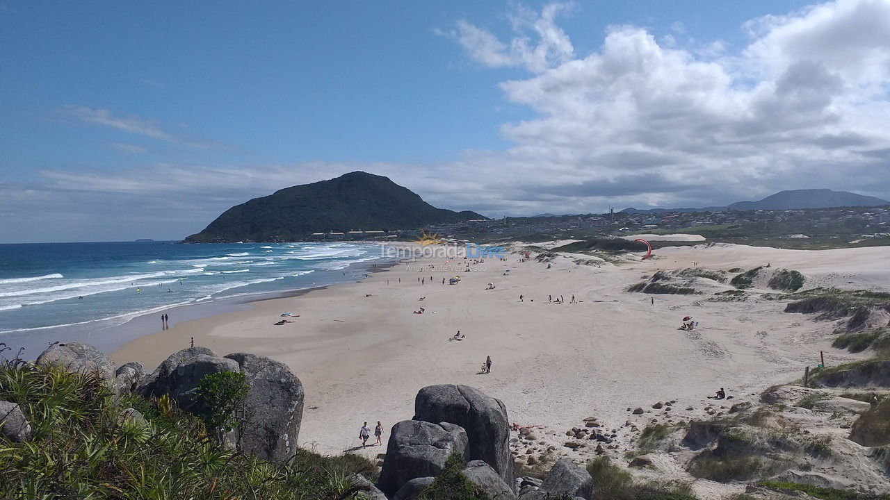 Casa para aluguel de temporada em Florianópolis (São João do Rio Vermelho)