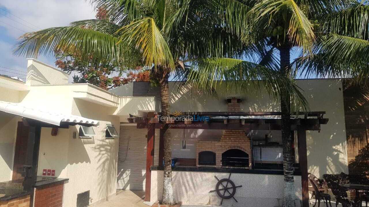 Casa para alquiler de vacaciones em Arraial do Cabo (Praia Grande)