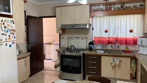 Excellent townhouse 1 suite plus 2 bedrooms with AC, Wi-FI, barbecue