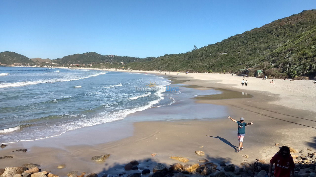 Casa para aluguel de temporada em Imbituba (Praia do Rosa)