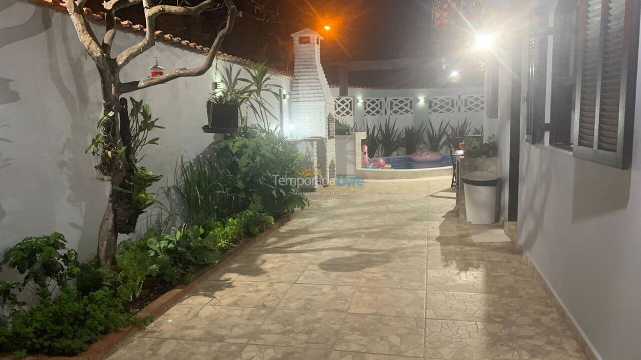 Casa para aluguel de temporada em Mongaguá (Vera Cruz)