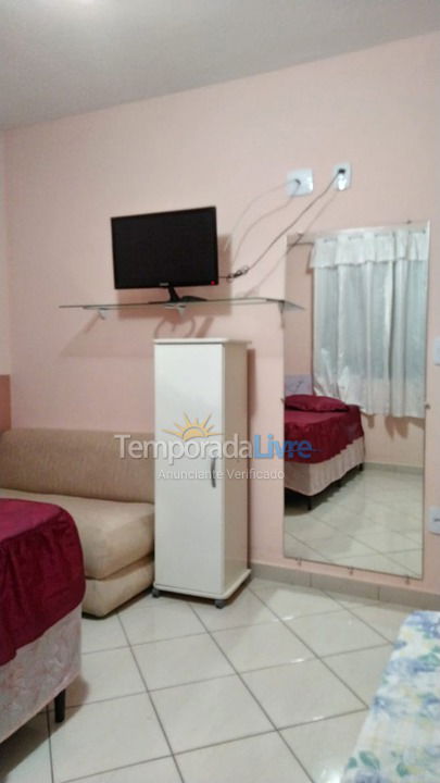 Apartment for vacation rental in Praia Grande (Praia Grande Vila Tupi 1 Quadra Wi Fi Diária 160)