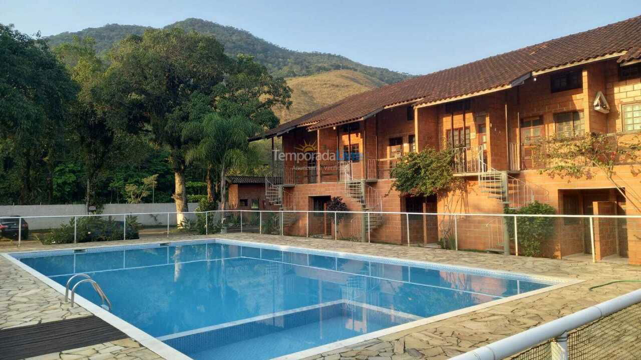 Apartamento para aluguel de temporada em Ubatuba (Maranduba)