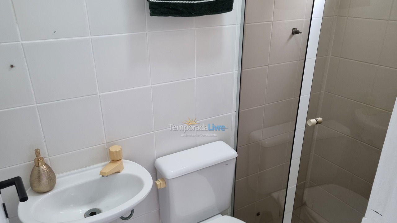 Apartamento para aluguel de temporada em Guarujá (Pitangueiras)