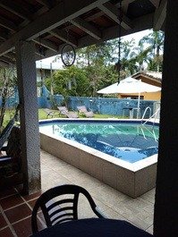 Maravilhosa casa com piscina na praia da Lagoinha - 12 pessoas