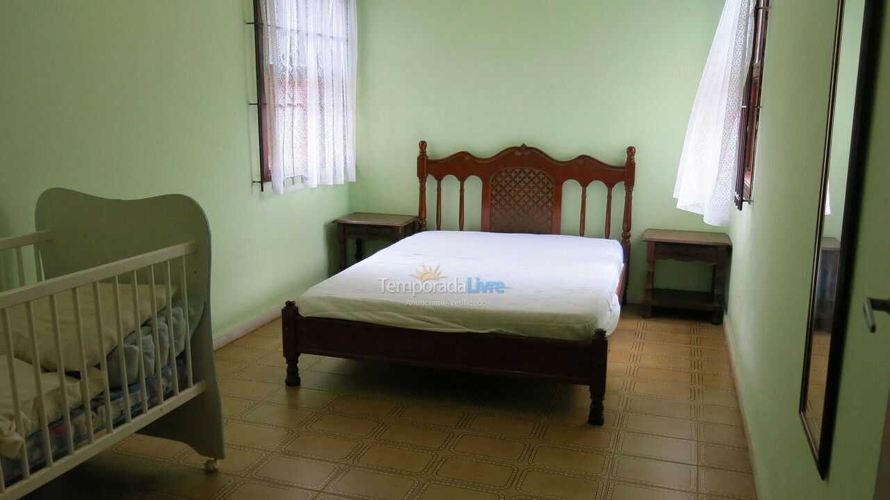 Casa para aluguel de temporada em Ubatuba (Maranduba)