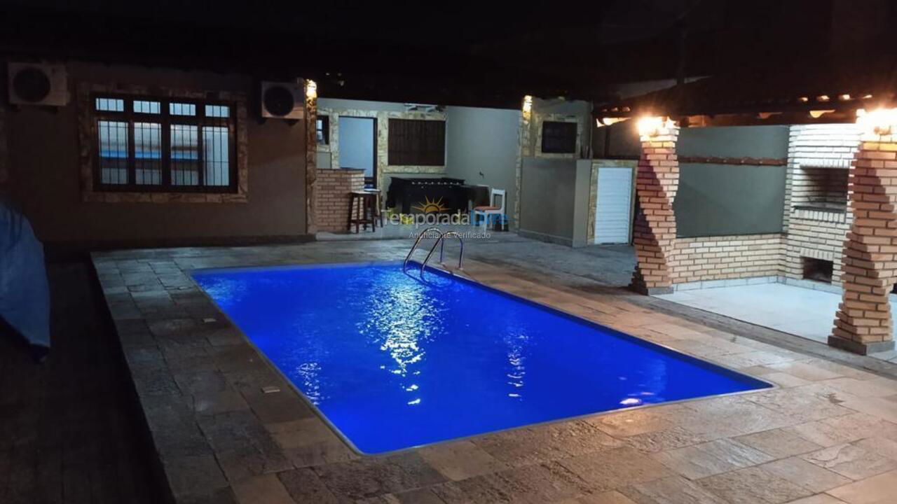 Casa para alquiler de vacaciones em Bertioga (Maitinga)