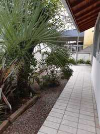 House in Canto Grande with 3 bedrooms for 8 people