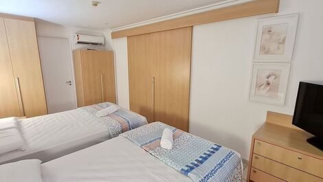 Flat 01 Bedroom at Beach Class Muro Alto - Porto de Galinhas (D306)