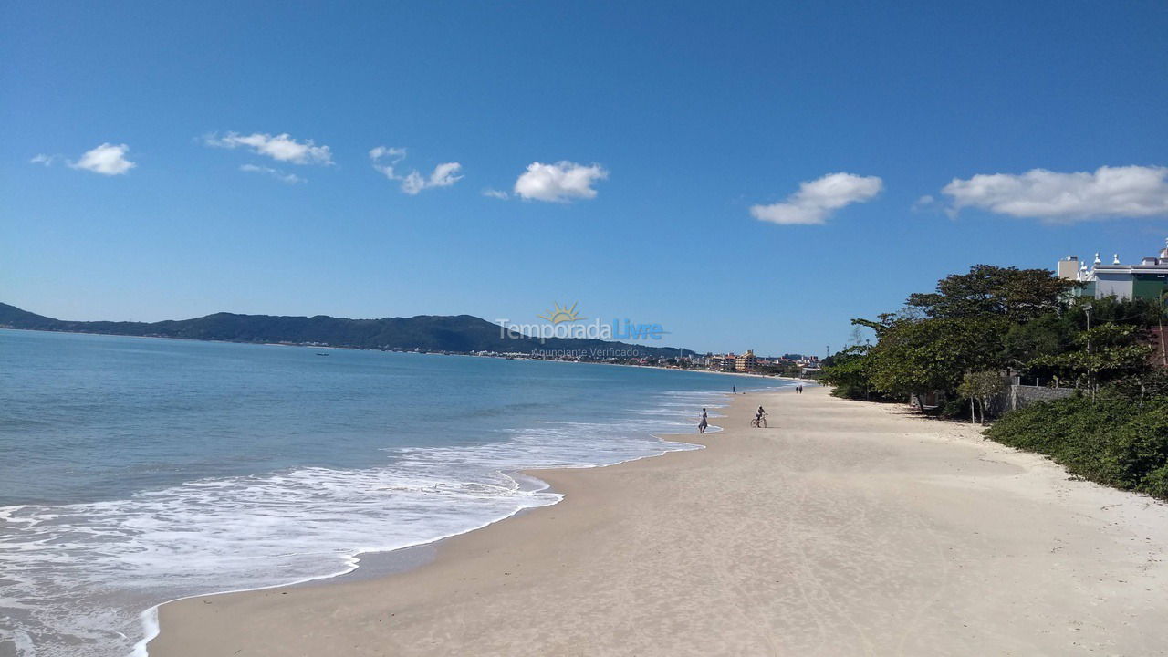 Apartamento para aluguel de temporada em Florianópolis (Cachoeira do Bom Jesus)