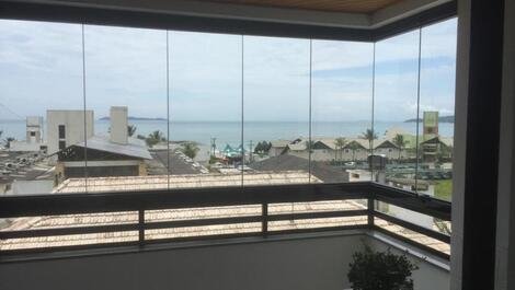 Penthouse in Mariscal 200 meters from the sea, with views, for 8 people