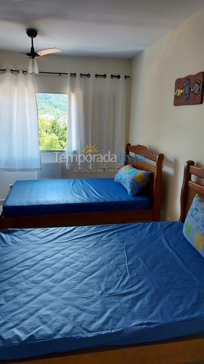 Apartamento para aluguel de temporada em Ubatuba (Praia das Toninhas)