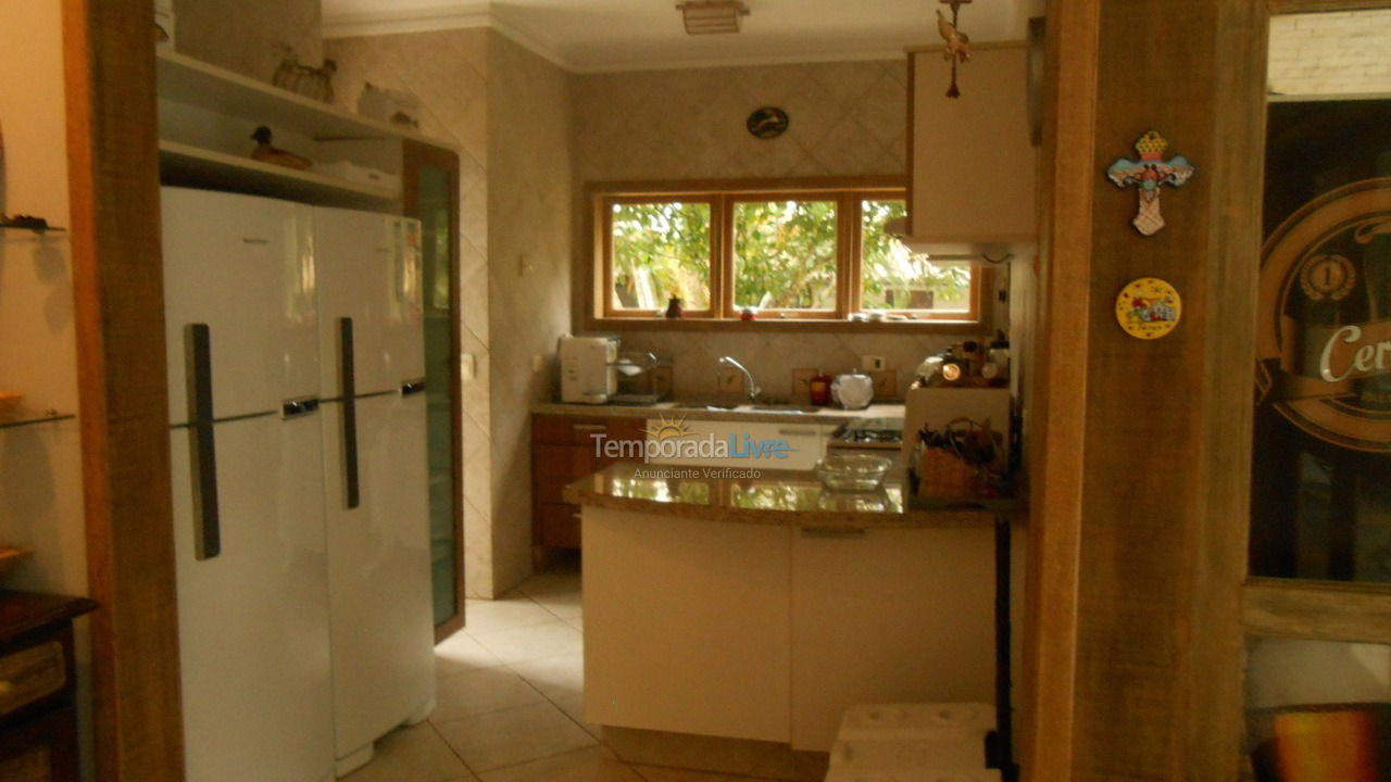 Casa para alquiler de vacaciones em São Sebastião (Toque Toque Pequeno)