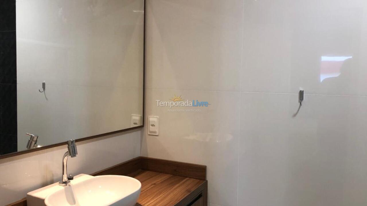 Apartamento para alquiler de vacaciones em Itapema (Meia Praia)