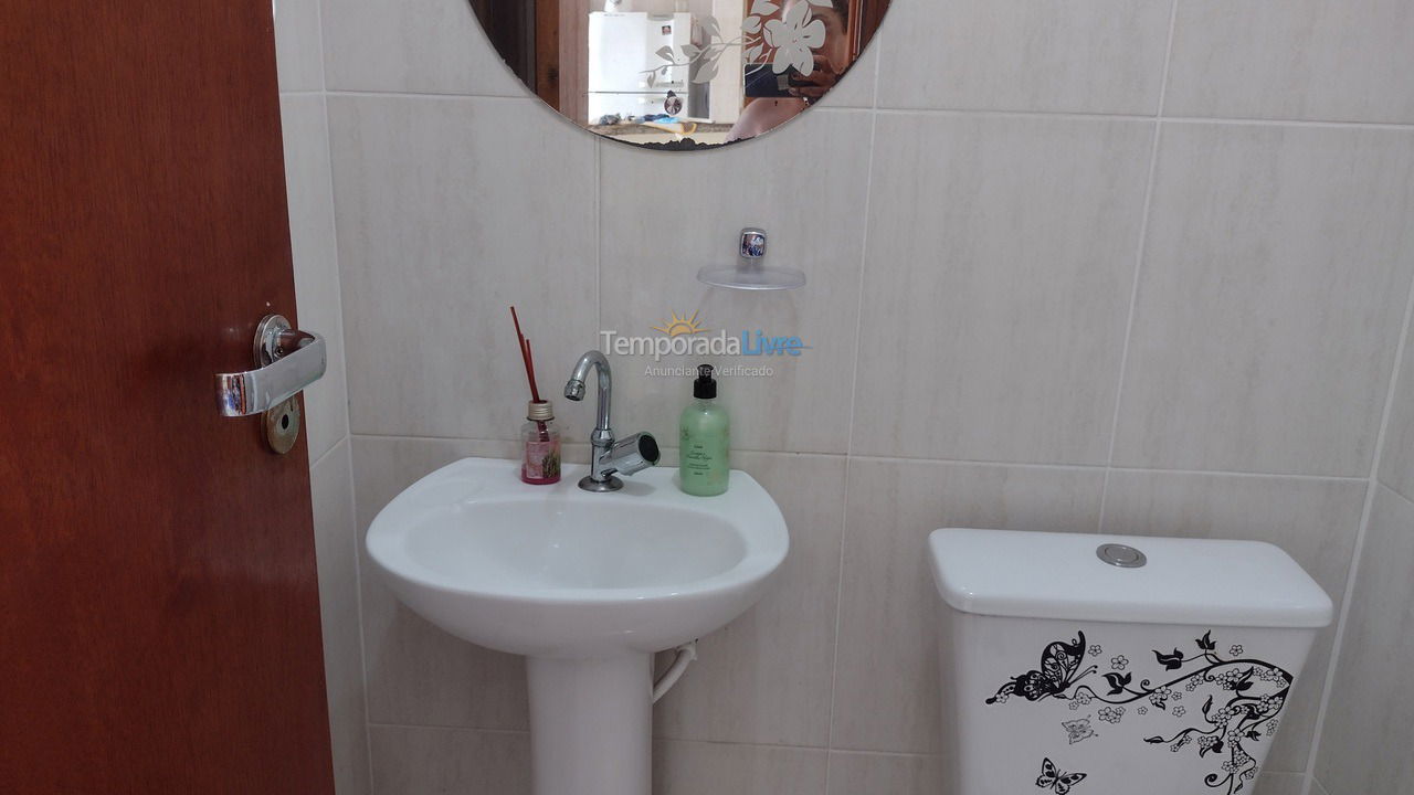 Apartamento para aluguel de temporada em Praia Grande (Praia do Caiçara)