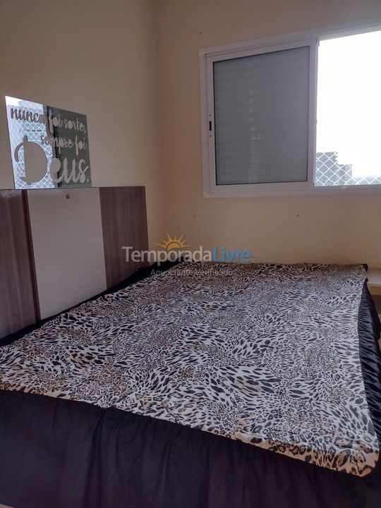Apartamento para aluguel de temporada em Praia Grande (Praia do Caiçara)
