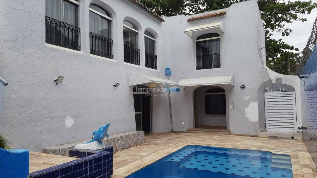 Casa para aluguel de temporada em Guarujá (Praia do Pernambuco)