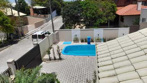 House with pool for 12 people