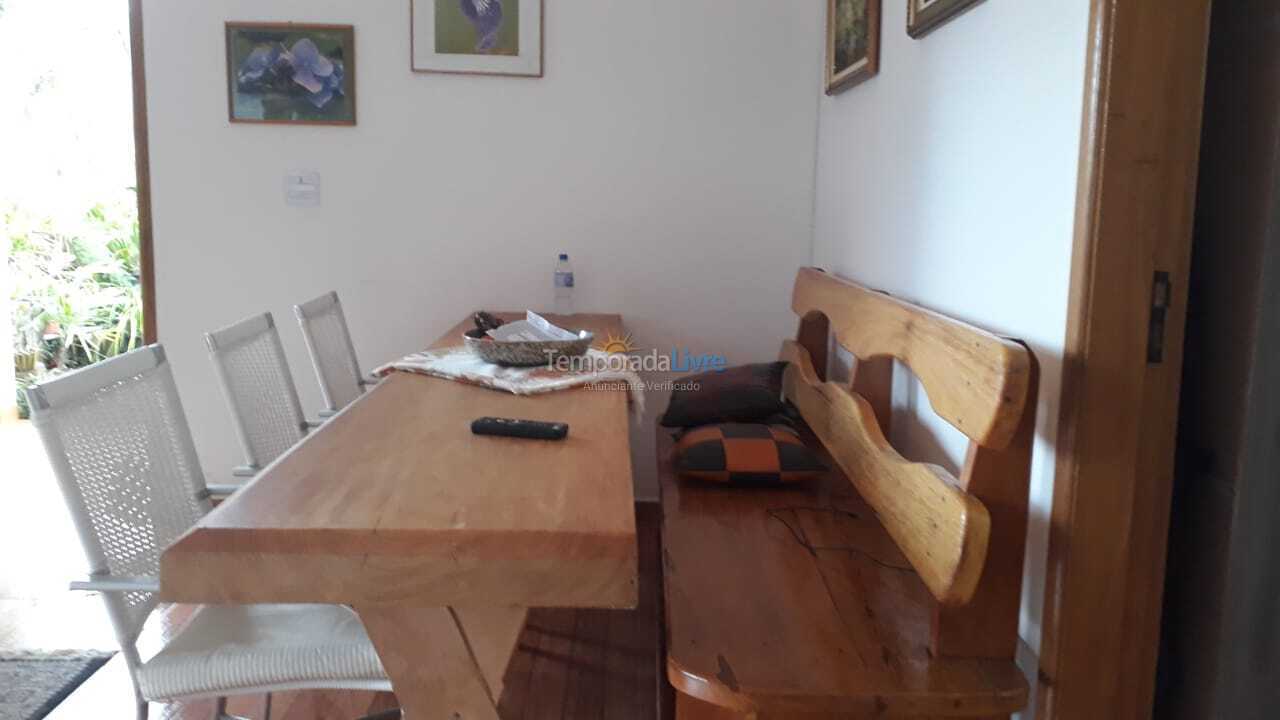 Casa para aluguel de temporada em Guarujá (Praia do Pernambuco)
