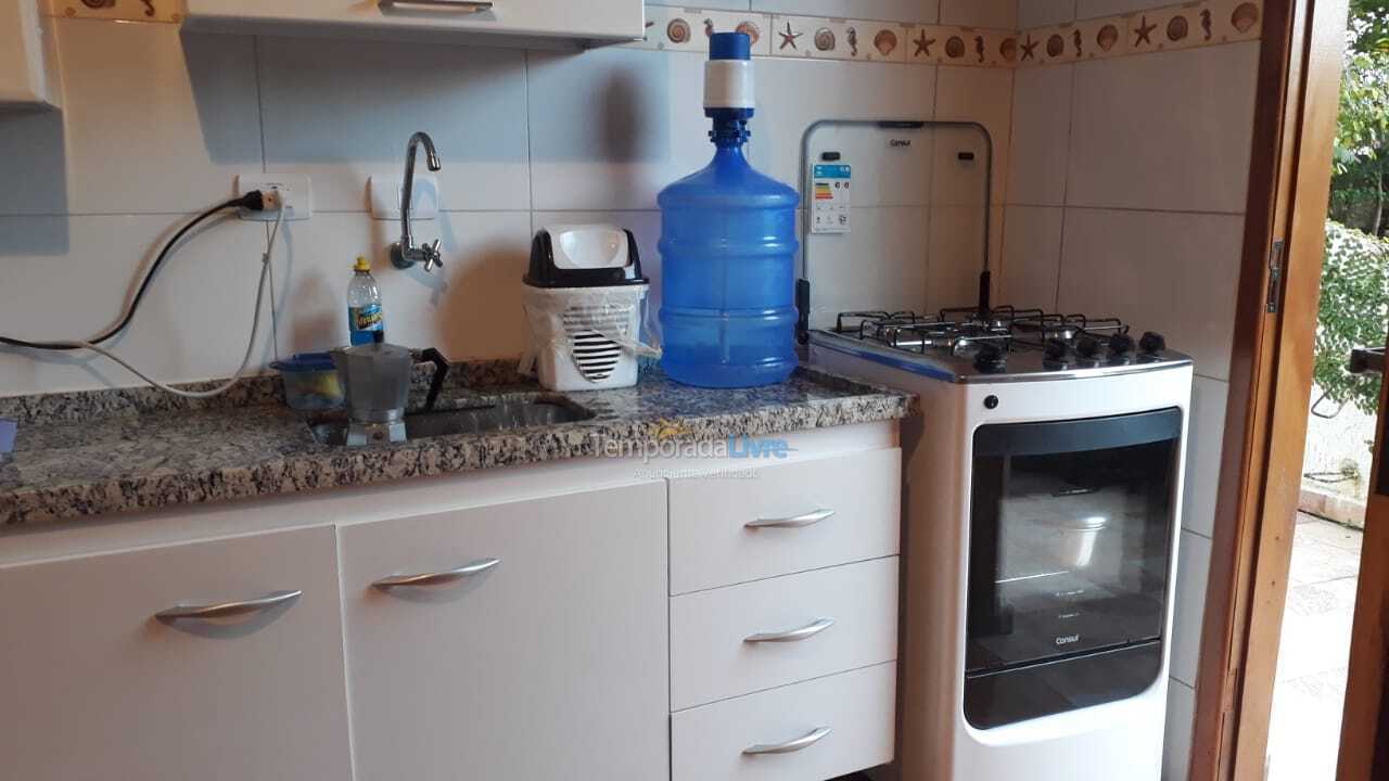 Casa para aluguel de temporada em Guarujá (Praia do Pernambuco)