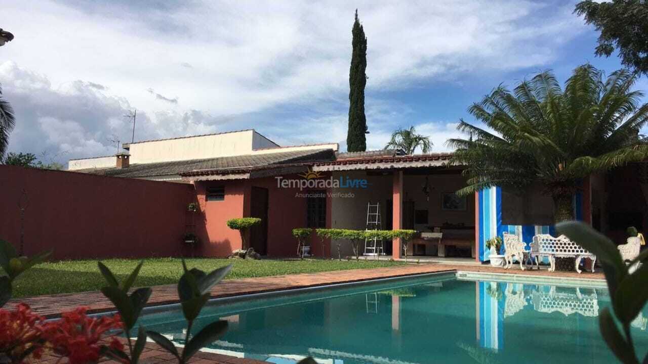 Casa para alquiler de vacaciones em Atibaia (Jardim Morumbi)