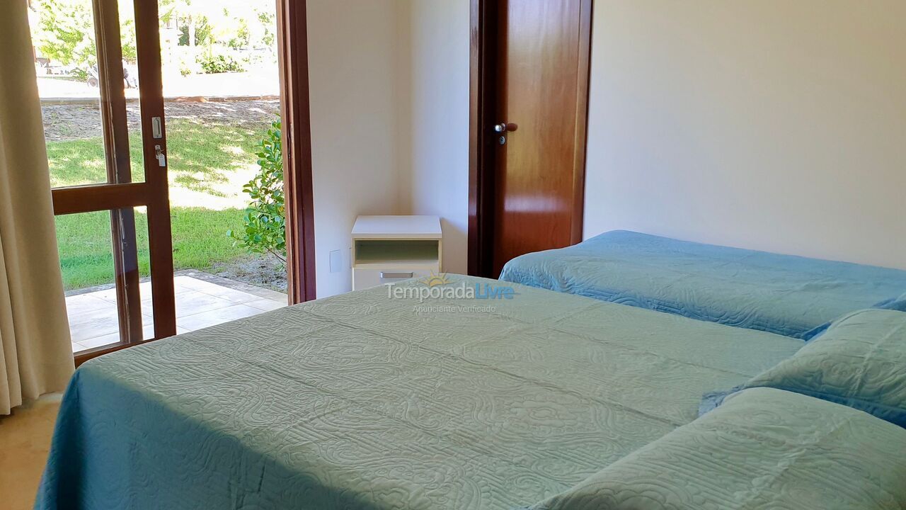 Casa para aluguel de temporada em Mata de São João (Imbassaí)