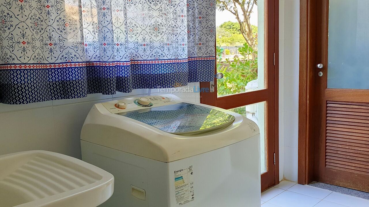 Casa para aluguel de temporada em Mata de São João (Imbassaí)