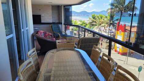 Ap Large apartment facing the sea, great location