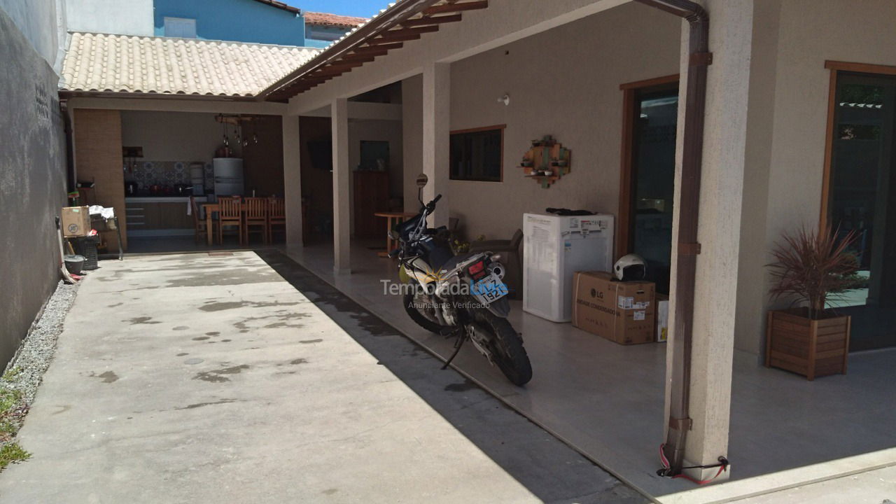 Casa para alquiler de vacaciones em Cabo Frio (Palmeiras)