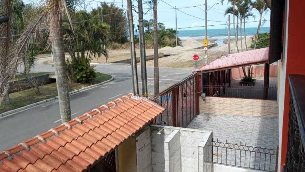Casa para aluguel de temporada em Bertioga (Praia Indaia)