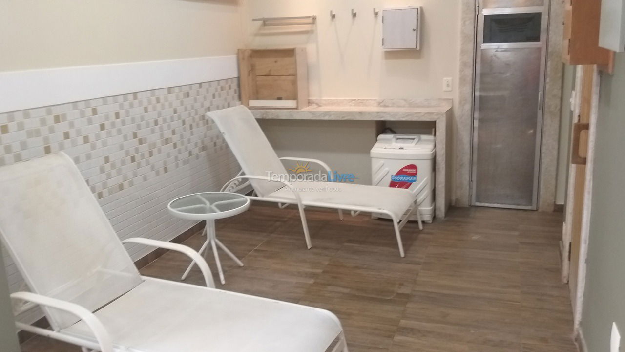 Apartamento para aluguel de temporada em Guarujá (Pitangueiras)