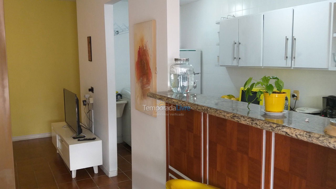 Apartamento para aluguel de temporada em Guarujá (Pitangueiras)