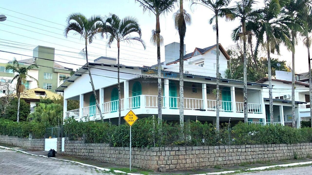 Casa para aluguel de temporada em Florianopolis (Canasvieiras)