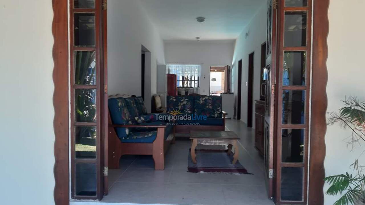 Casa para aluguel de temporada em Caraguatatuba (Praia Capricórnio)