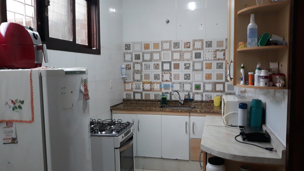 Casa para aluguel de temporada em Rio das Ostras (Centro)