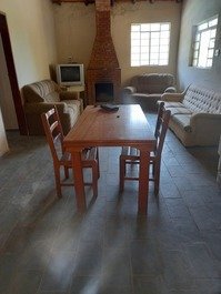 Casa en el sitio disponible para alquiler en Joanópolis - SP