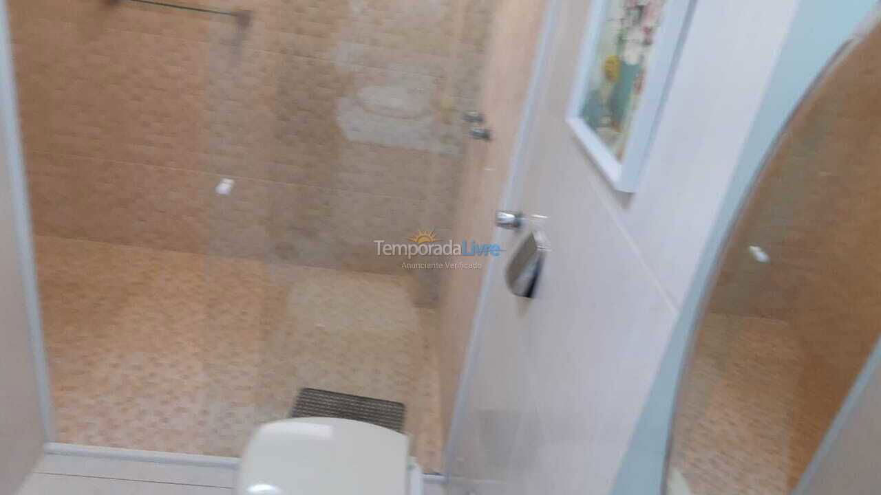 Apartamento para aluguel de temporada em Itapema (Meia Praia)