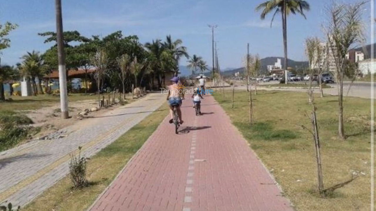 Casa para aluguel de temporada em Caraguatatuba (Massaguaçu)