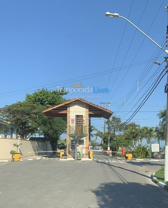 Casa para aluguel de temporada em Caraguatatuba (Massaguaçu)