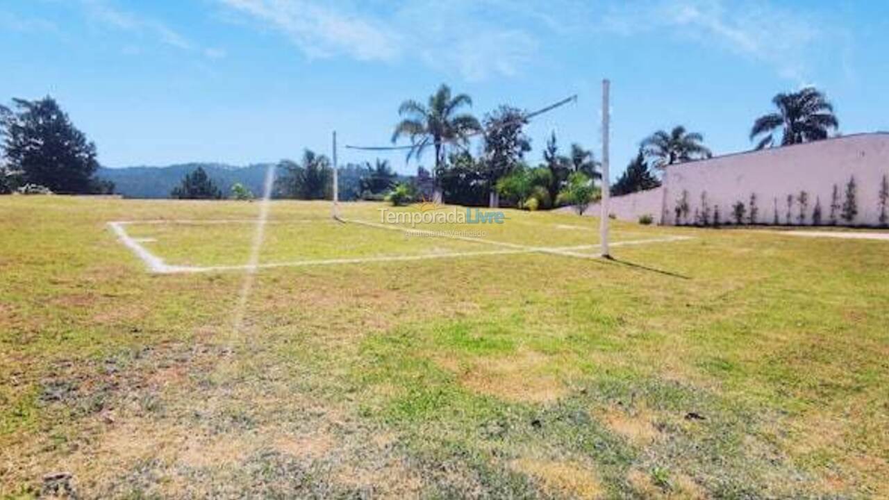 Chácara / sítio para aluguel de temporada em Suzano (Clube Dos Oficiais)