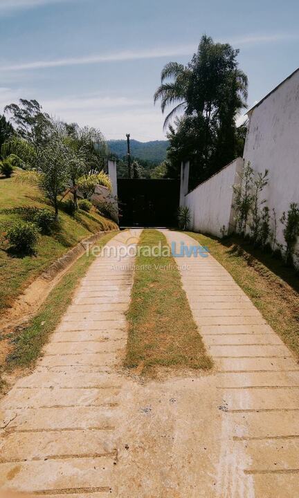 Granja para alquiler de vacaciones em Suzano (Clube Dos Oficiais)