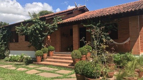 Encantadora casa en el campo a 40 km de Porto Alegre