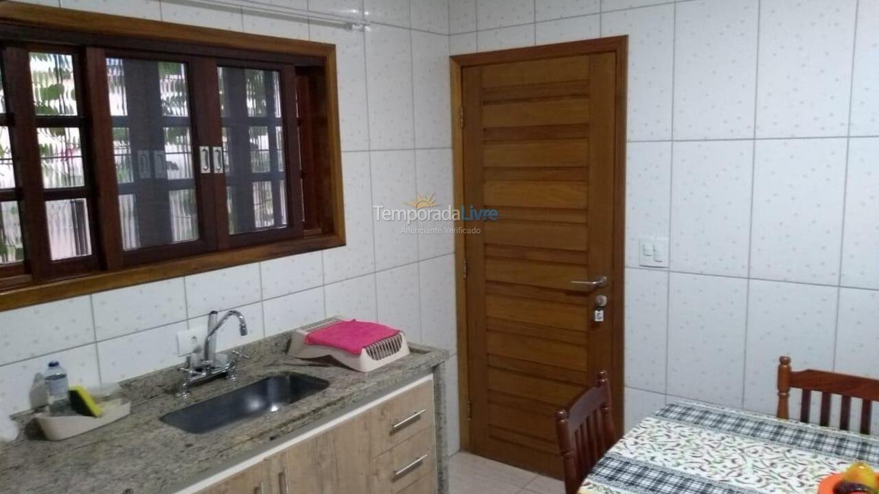 House for vacation rental in Peruíbe (Arpoador)