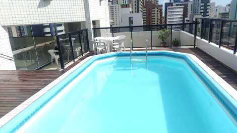 Piscina e salão de festa