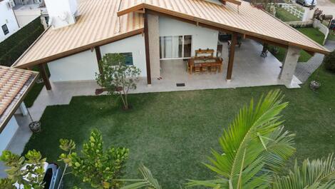 CASA ALTO PADRAO - ESQUINA FRENTE AL MAR - Lagoinha Ubatuba Beach