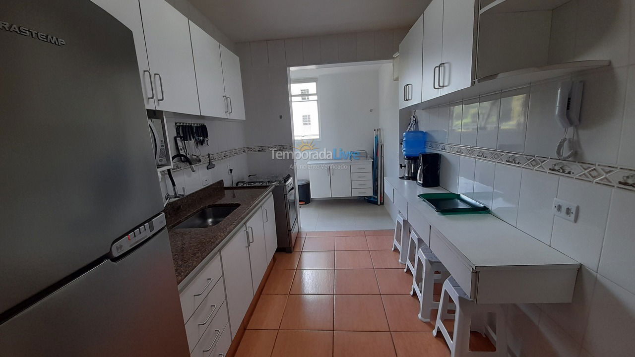 Apartamento para aluguel de temporada em Guarujá (Pitangueiras)